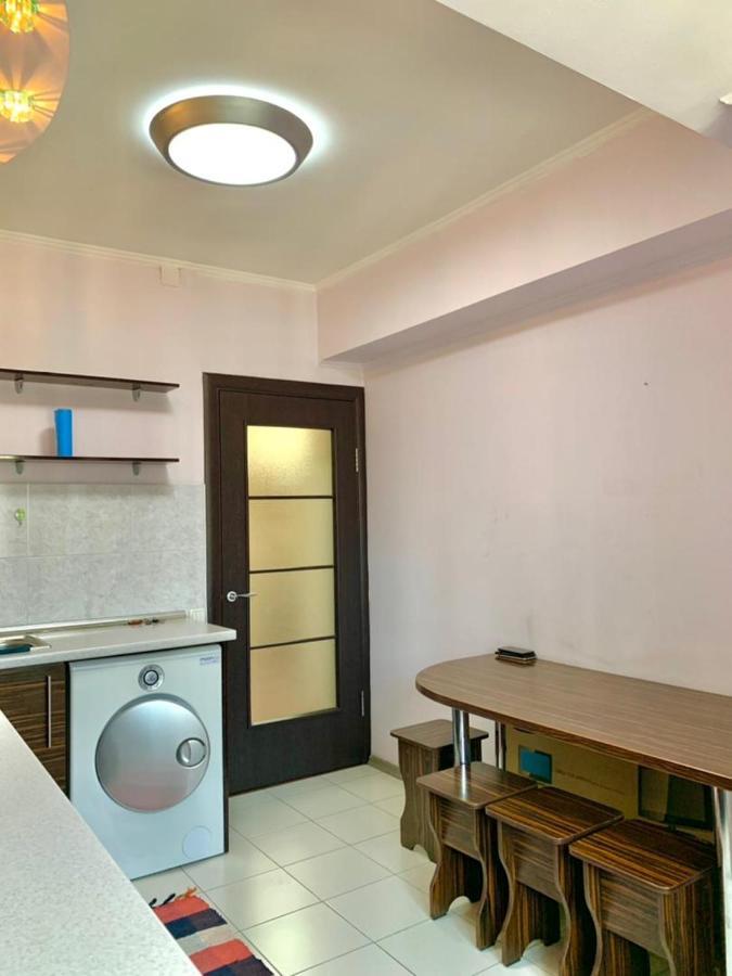 Apartment In Street Kievskaya 49 Bishkek Exterior photo
